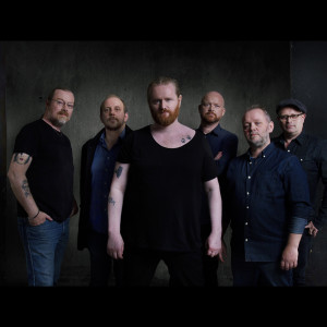 ดาวน์โหลดและฟังเพลง Alltílæ พร้อมเนื้อเพลงจาก Buff