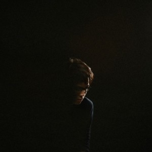 ดาวน์โหลดและฟังเพลง Conspiracy พร้อมเนื้อเพลงจาก Charlie Lim