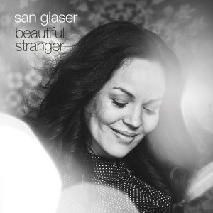 ดาวน์โหลดและฟังเพลง Beautiful Stranger พร้อมเนื้อเพลงจาก San Glaser