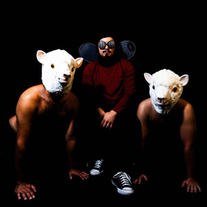 收聽El Guanin De Tu Tio的Mosca Y Las Ovejas (Explicit)歌詞歌曲
