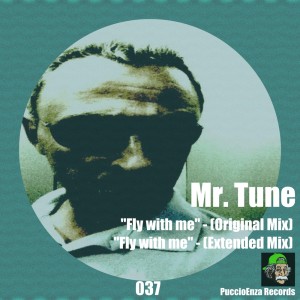 Dengarkan lagu Fly with Me (Original Mix) nyanyian Mr. Tune dengan lirik