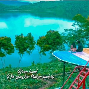 Dengarkan Dia Yang Kau Titipkan Padaku lagu dari Bravo Band dengan lirik
