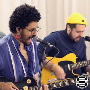 收聽Sala de Estar的Loko No Busão (Ao Vivo na Sala de Estar|Explicit)歌詞歌曲