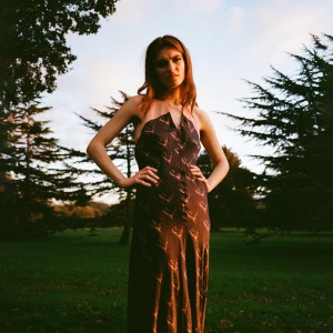 ดาวน์โหลดและฟังเพลง Today (can't help but cry) พร้อมเนื้อเพลงจาก Gretel