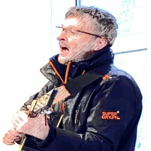 收聽Rúni í Lágabø的At Syngja歌詞歌曲