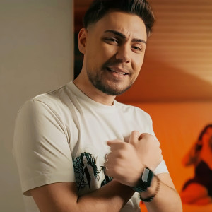 Listen to La al o sutalea sarut song with lyrics from Flavi Tita