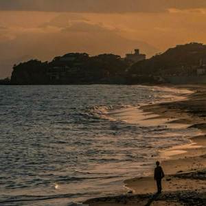 ดาวน์โหลดและฟังเพลง calm waters พร้อมเนื้อเพลงจาก everburning