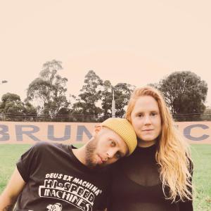 收聽Brett and Kate的Dreams (feat. Randy Runyon & Andy Sugg)歌詞歌曲