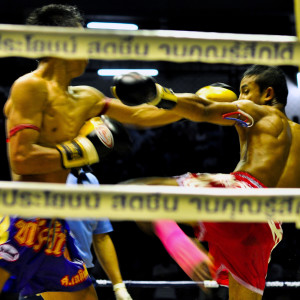 ดาวน์โหลดและฟังเพลง Muay Thai พร้อมเนื้อเพลงจาก Ambiance