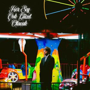Listen to 17 song with lyrics from Kum