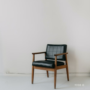 收聽SIM2的바라봐 줘 (feat. soO)歌詞歌曲