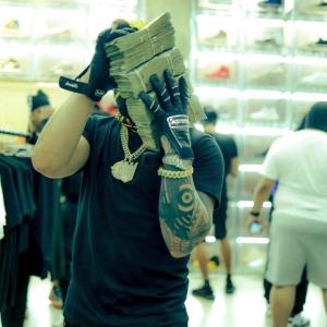 收聽LILCHEO的DÉJENSE VER (feat. ELE-D & YUNYIPR) (Explicit)歌詞歌曲