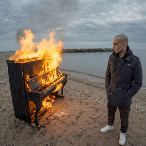 default playlist img