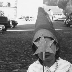 收聽cage的Jeune (feat. Luzy)歌詞歌曲