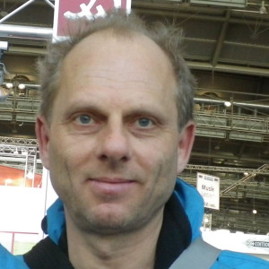 ดาวน์โหลดและฟังเพลง Frankfurt พร้อมเนื้อเพลงจาก Juergen Novotny