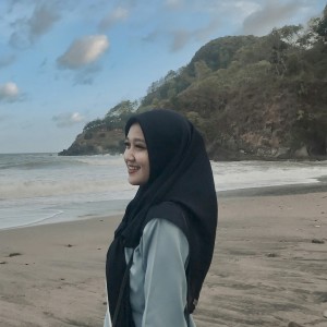 Dengarkan Lagu Gemblung (Dangdut Version) (Explicit) (Dangdut Version|Explicit) lagu dari Ayu Sakti dengan lirik