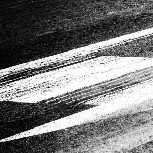 ดาวน์โหลดและฟังเพลง Dark Street พร้อมเนื้อเพลงจาก Double H