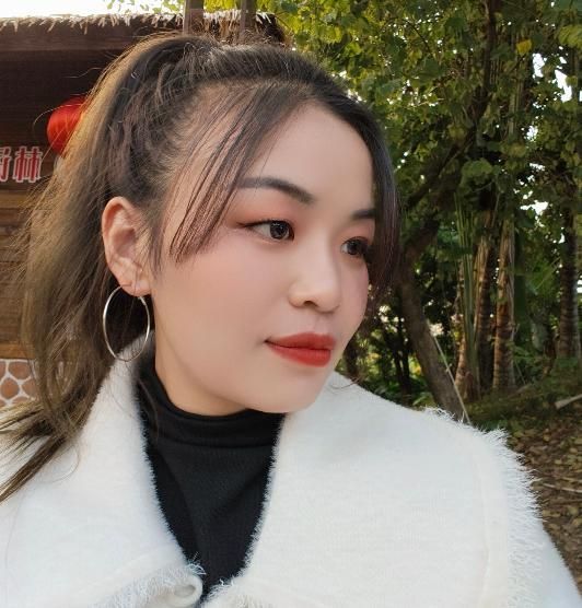 苏叶怜晰