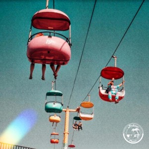 ดาวน์โหลดและฟังเพลง Laying Low พร้อมเนื้อเพลงจาก Natasha Ghosh