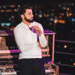 Listen to Karotel Em Qez song with lyrics from Rafo khachatryan