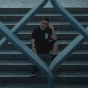 ดาวน์โหลดและฟังเพลง Z Liścia w Twarz (Explicit) พร้อมเนื้อเพลงจาก Mati Ważny