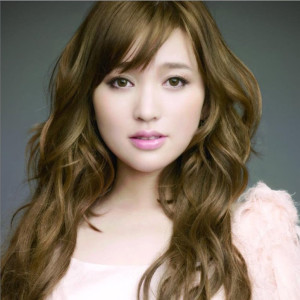 Listen to 我们结婚吧 song with lyrics from Kym Jin (金莎)