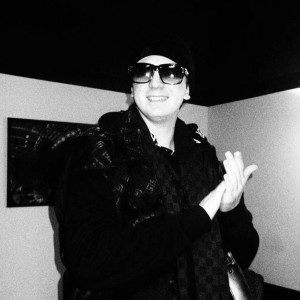 Listen to ВЗГЛЯД song with lyrics from Yung Trappa
