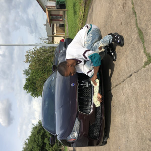 Dengarkan lagu Mazi Flow (Explicit) nyanyian Pablo dee dengan lirik