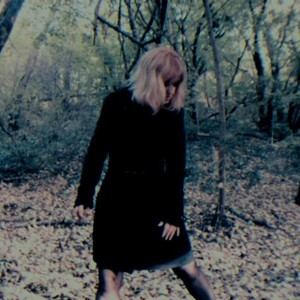 ดาวน์โหลดและฟังเพลง Dirt พร้อมเนื้อเพลงจาก Kitty Solaris