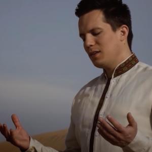 ดาวน์โหลดและฟังเพลง Tvom Resulu พร้อมเนื้อเพลงจาก Armin Muzaferija