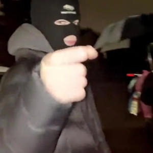 收聽Kassinooo的Rain check (feat. Jiggybinmackin) (Explicit)歌詞歌曲