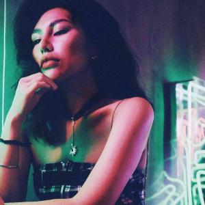 收聽Mia Dre的Dirty Becky (Explicit)歌詞歌曲