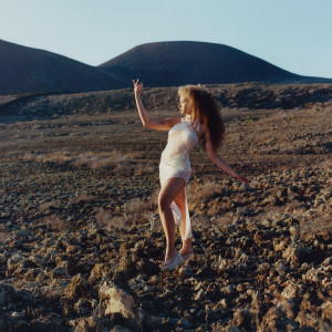 Ella Eyre的專輯space