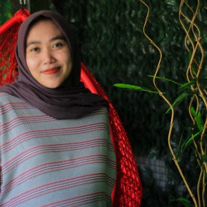 Fey Perianata的专辑Melepaskan