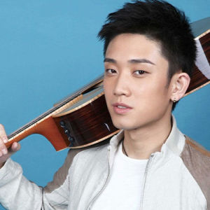ดาวน์โหลดและฟังเพลง Ta Ma Ma Bu Xi Huan Wo พร้อมเนื้อเพลงจาก 王矜霖