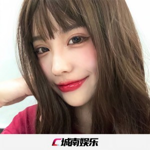 Dengarkan Tik Tok (抖音DJ版) lagu dari 周瑜 dengan lirik