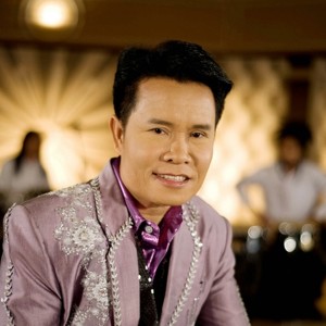 ดาวน์โหลดและฟังเพลง ผิดด้วยหรือ พร้อมเนื้อเพลงจาก มนต์สิทธิ์ คำสร้อย
