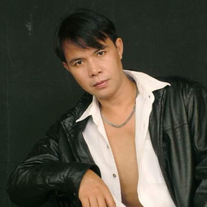 收听Madi Gubarsa的Saganggam Bungo歌词歌曲