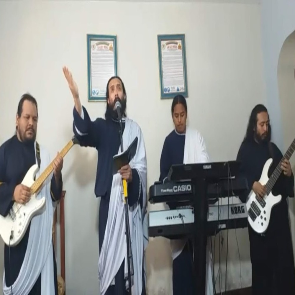Israel Ven Ayúdame (En vivo)
