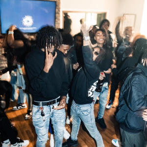 default playlist img