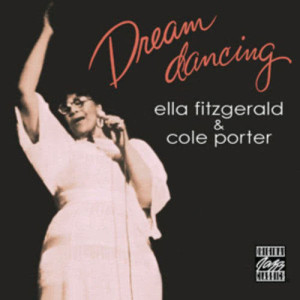 收聽Ella Fitzgerald的C'est Magnifique (Album Version)歌詞歌曲