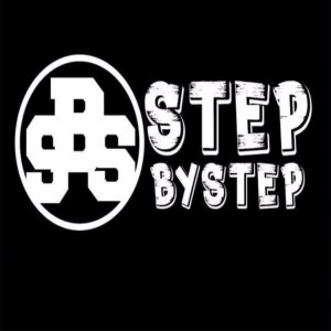 收聽STEP BY STEP POP PUNK的Berlarilah Dan Lupakan歌詞歌曲