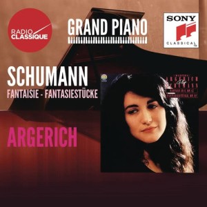 收聽Martha Argerich & Alexandre Rabinovitch的Fantasiestücke, Op. 12: I. Des Abends歌詞歌曲