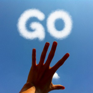 ดาวน์โหลดและฟังเพลง Go พร้อมเนื้อเพลงจาก Ace kizzy