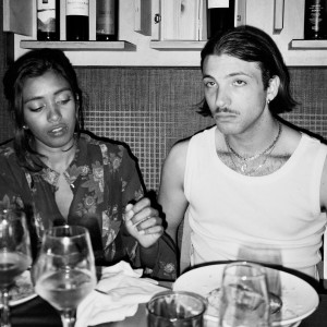 Dengarkan lagu Lo smezzeresti il pane? (Explicit) nyanyian Centauro dengan lirik