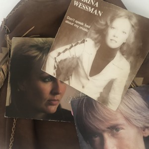 ดาวน์โหลดและฟังเพลง Not Much of an Offer พร้อมเนื้อเพลงจาก Tanya