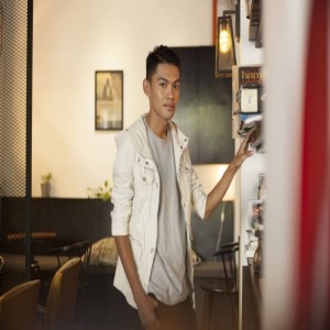 收听Syah Hafiz的Curang歌词歌曲