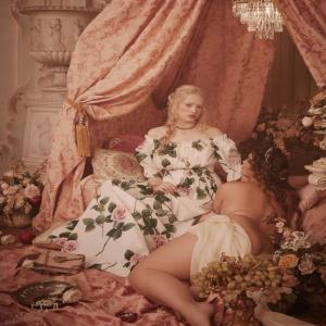 Dengarkan lagu dolce x gabbana (Explicit) nyanyian SIRE RAEN dengan lirik