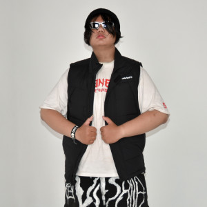 Listen to ธรรมดา (Explicit) song with lyrics from K-Please