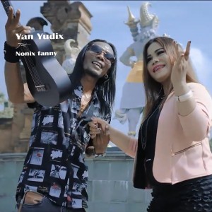 收聽Yan Yudix的Takut Nymabatang Tresna歌詞歌曲